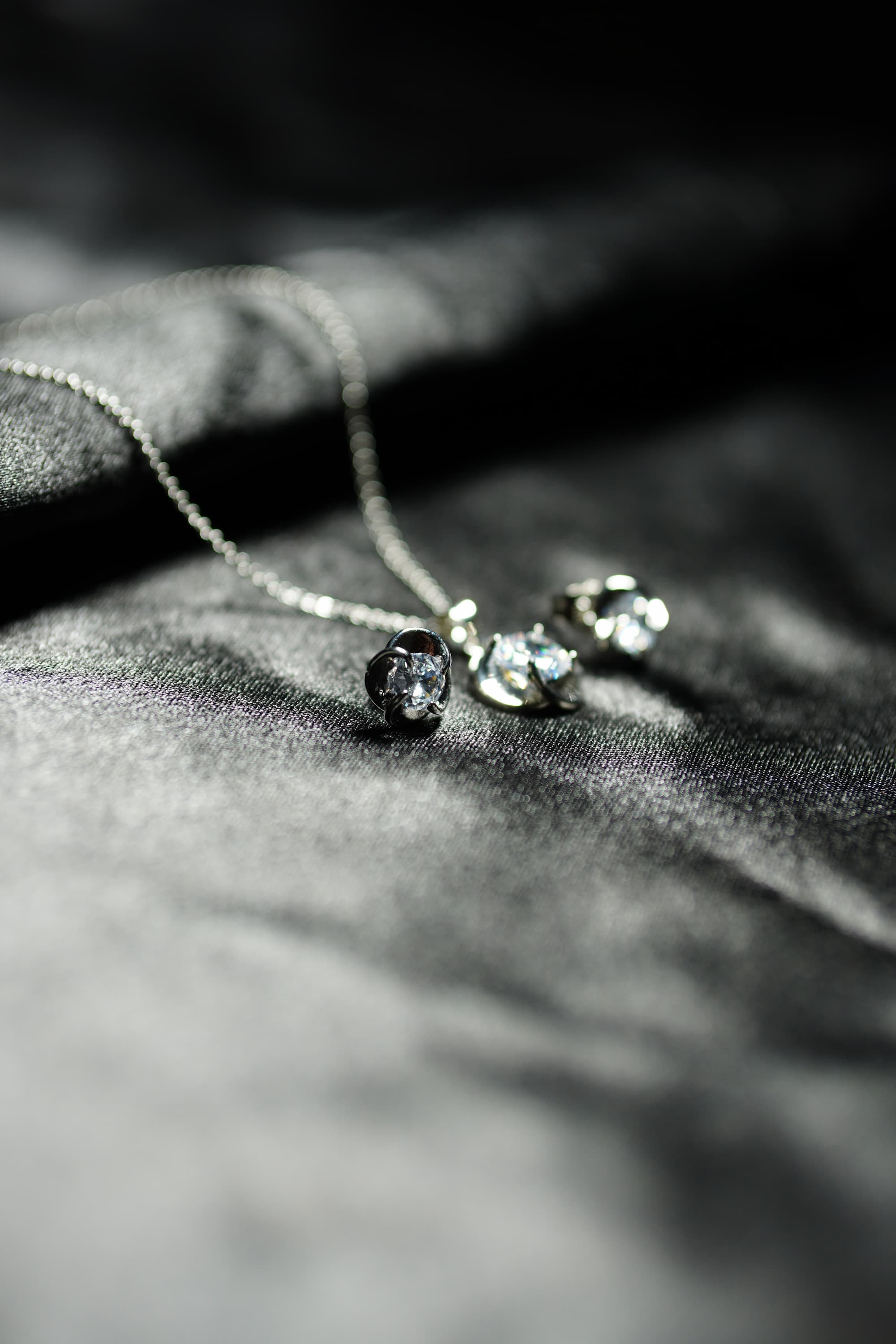 Rosara set (Chain with Earring)