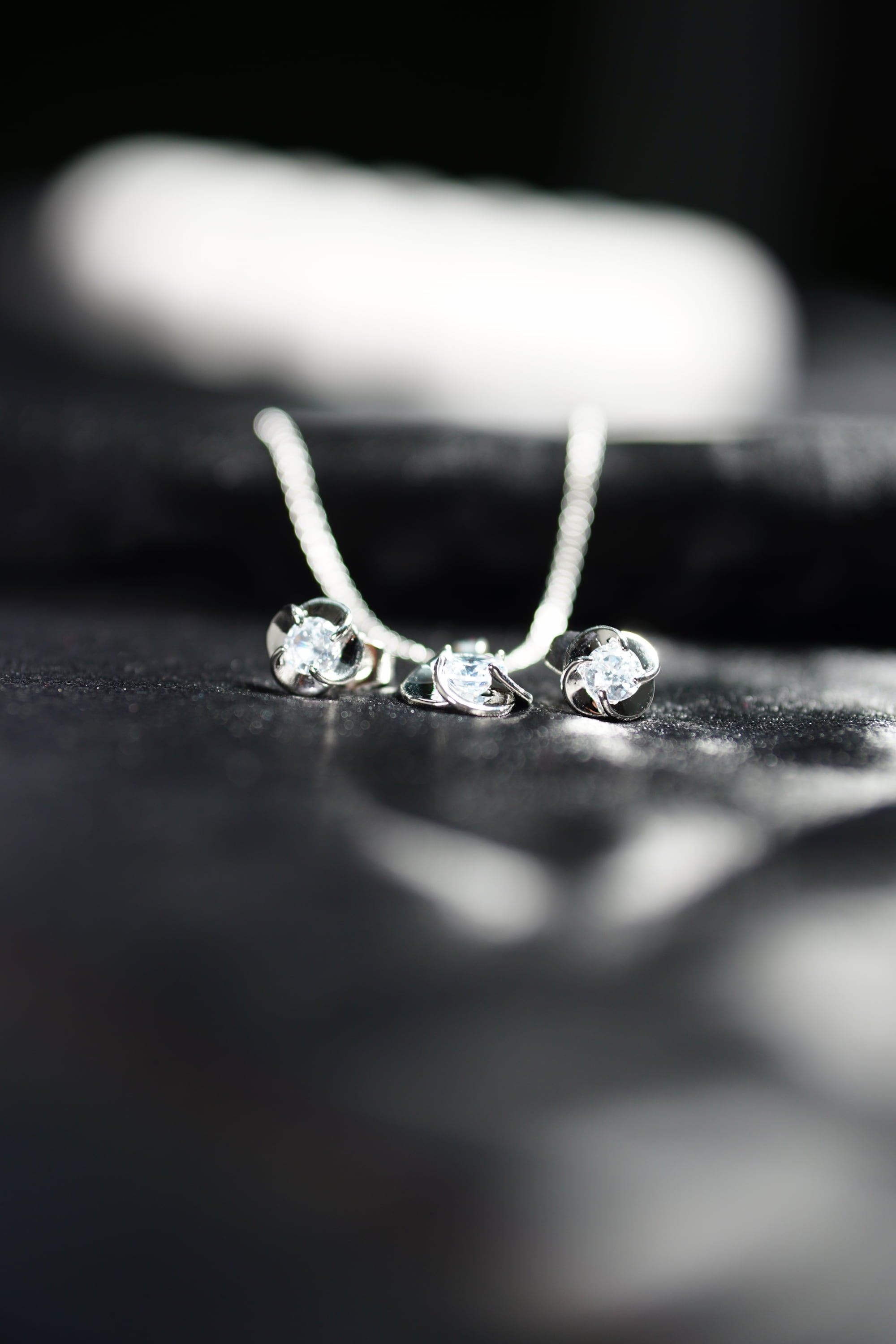 Rosara set (Chain with Earring)