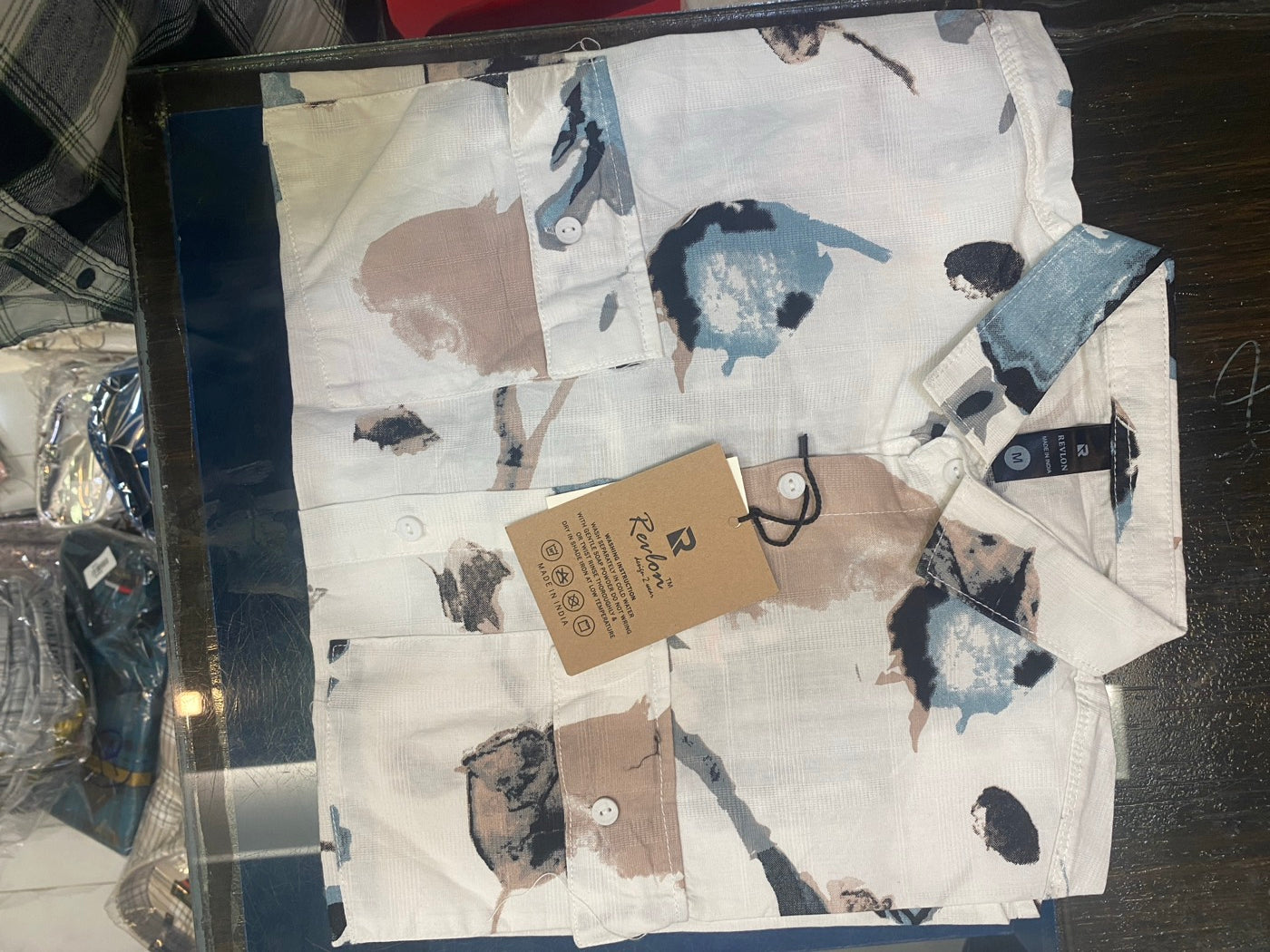 BAGGY ABSTRACT.WH.REV