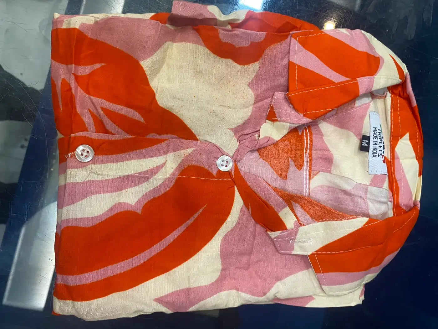 ORANGE GRAPHIC PRINT. K.A.S