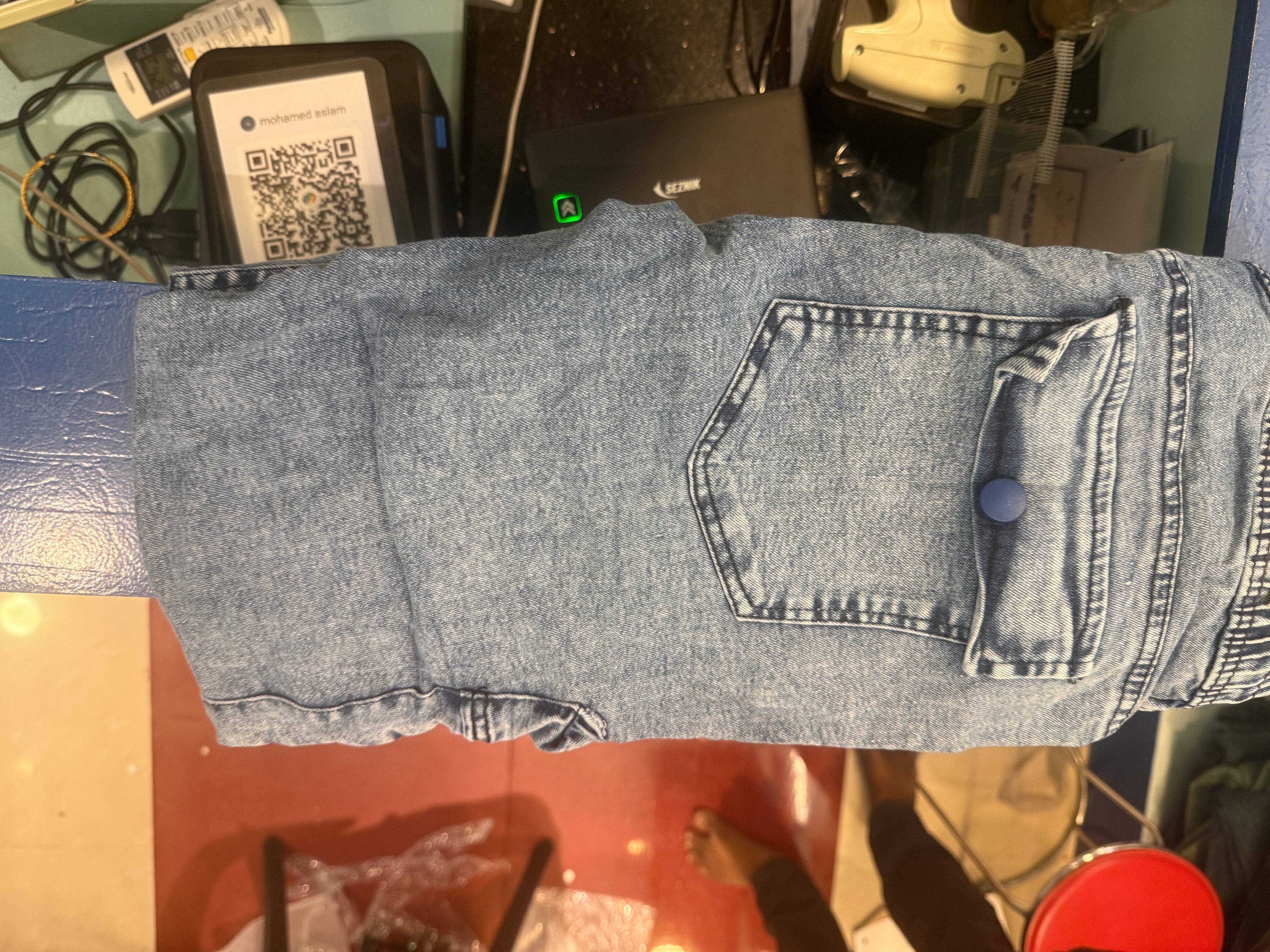 LI. BLUE CARGO PANTS. G.G.D