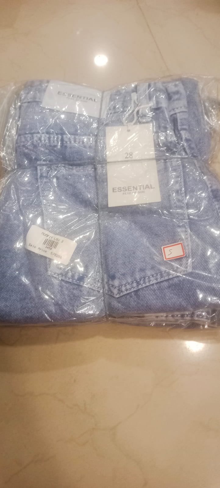 Mom Fit Low. Pant. Blue. F.G