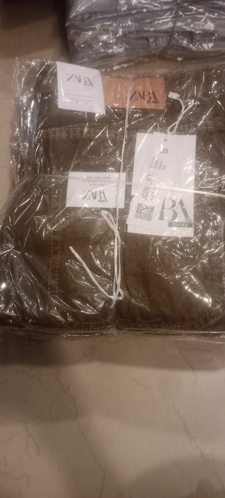 Mom Fit Mid. Pant. Brown Z.A