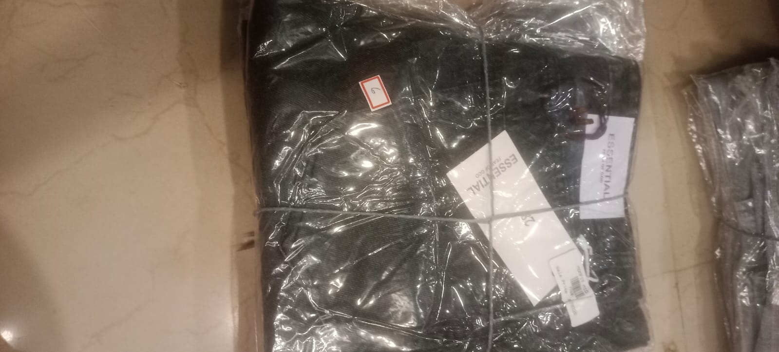 Mom Fit Mid. Pant. Black. F.G